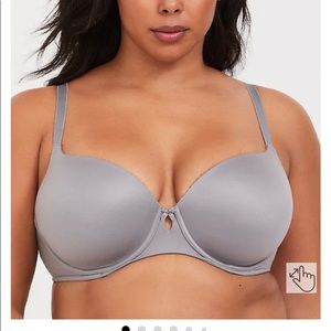 Torrid Curvy Body Grey tshirt bra
